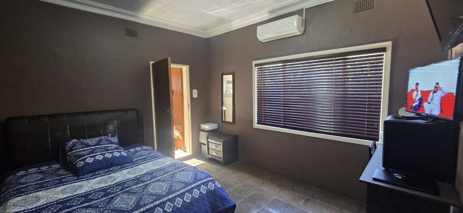 5 Bedroom Property for Sale in Rhodesdene Northern Cape